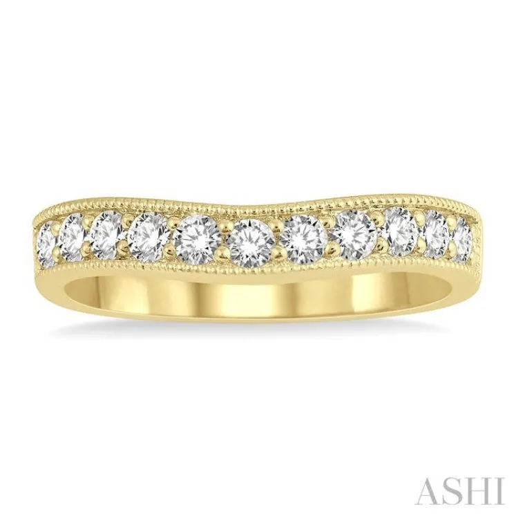 1/2 Ctw Arched Round Cut Diamond Wedding Band in 14K Yellow Gold