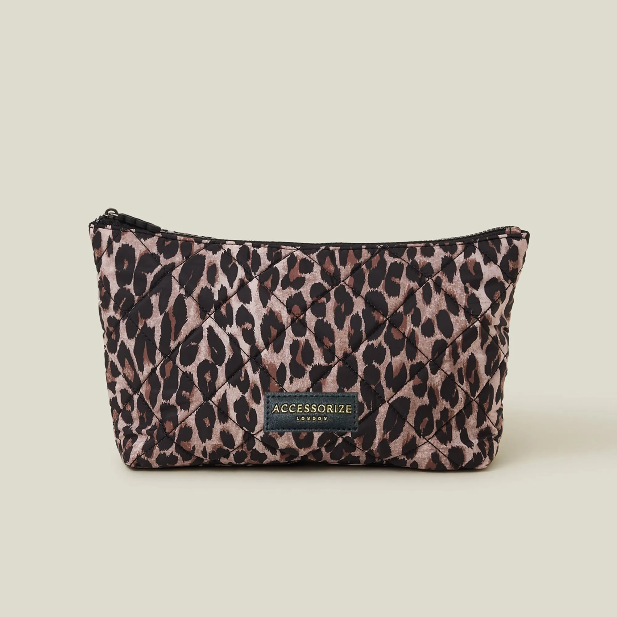 Accessorize London Women's Quilted Leopard Print Wash Bag