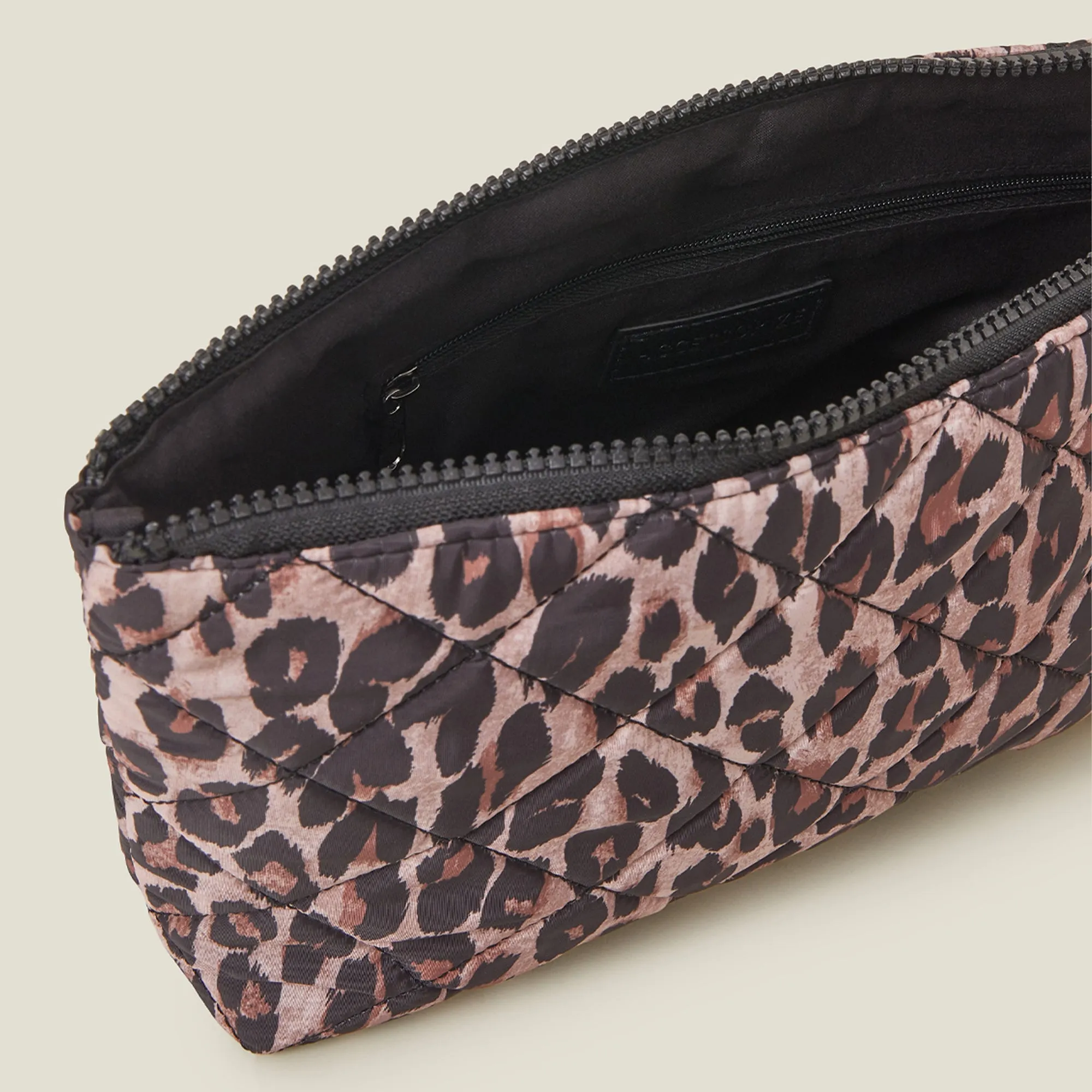 Accessorize London Women's Quilted Leopard Print Wash Bag