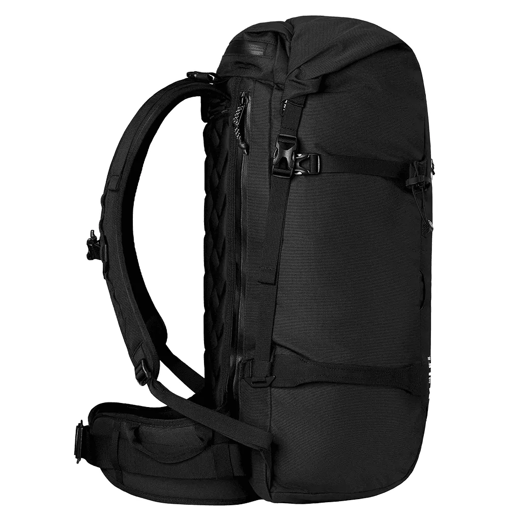 Dorsa 37 backpack - Black / White