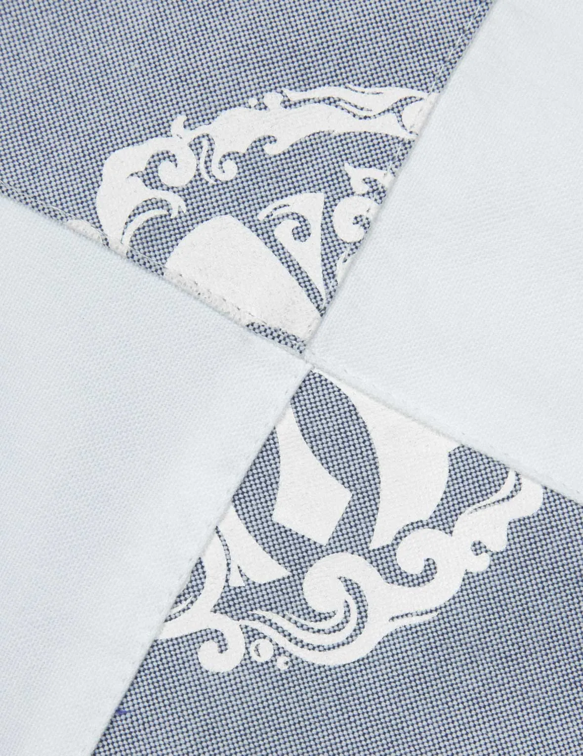 Kamon Print and Seagull Embroidery Relax Fit Shirt