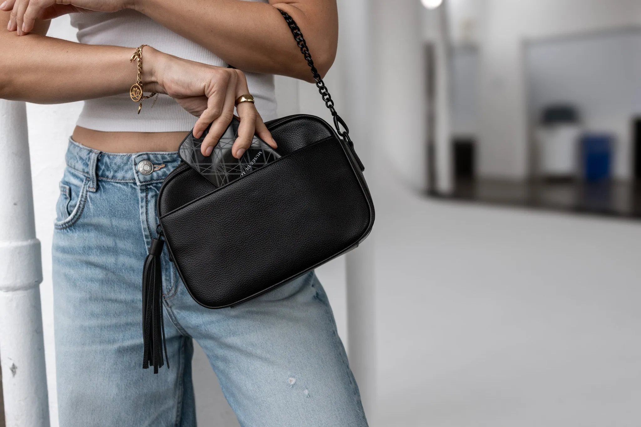 The Bestie Crossbody Bag V2 (Black / Black)